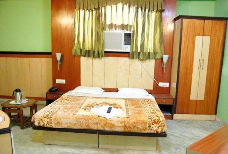 Hotel Karat 87 Inn Нью-Дели Экстерьер фото