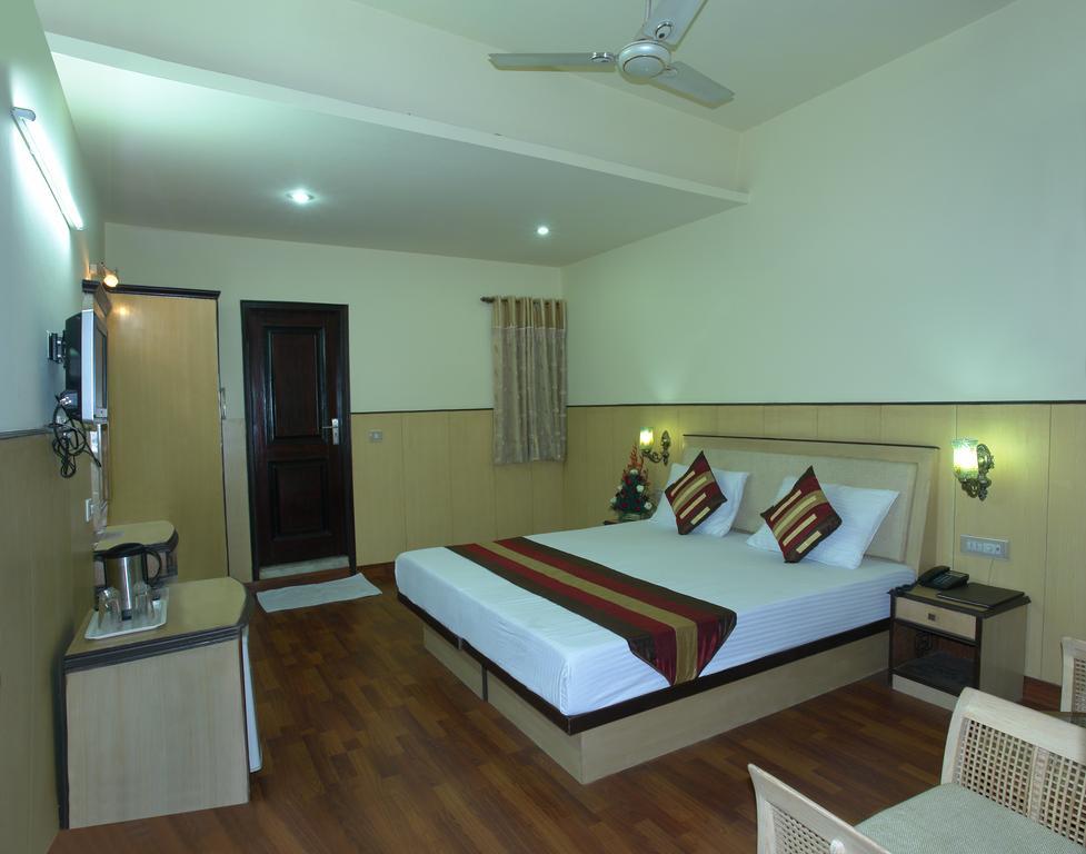 Hotel Karat 87 Inn Нью-Дели Номер фото