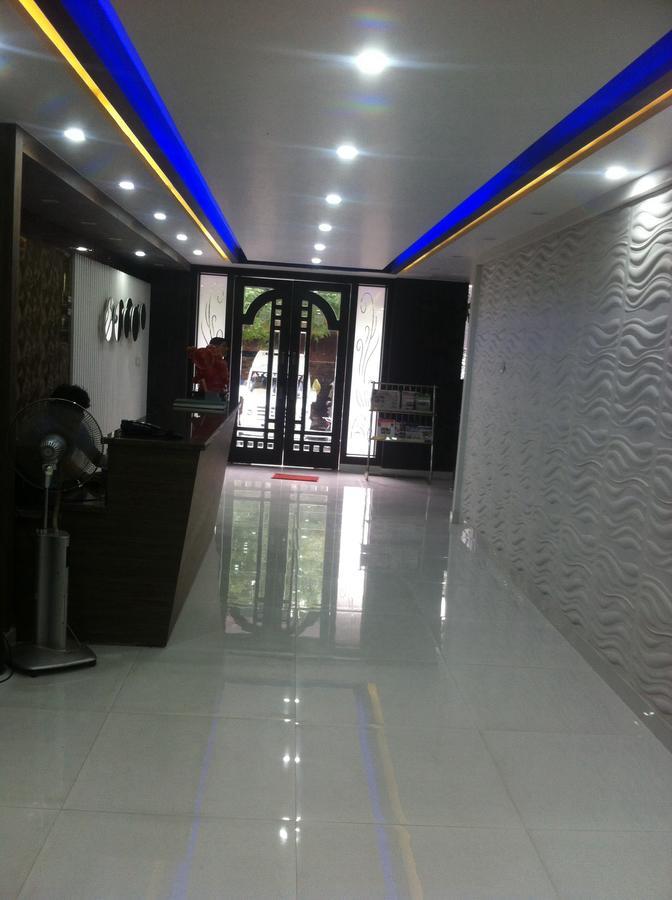 Hotel Karat 87 Inn Нью-Дели Экстерьер фото