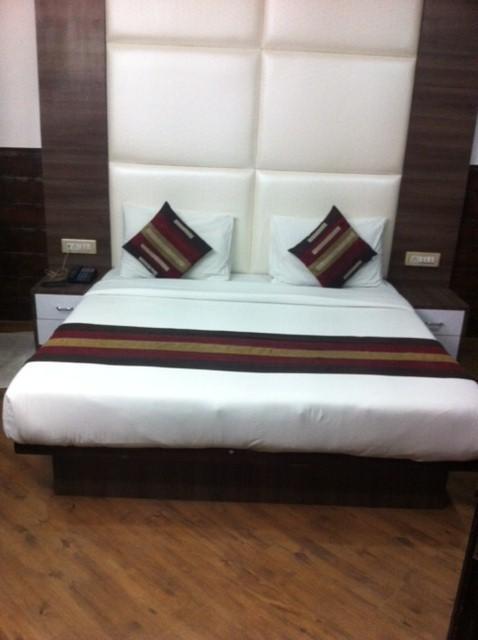 Hotel Karat 87 Inn Нью-Дели Экстерьер фото